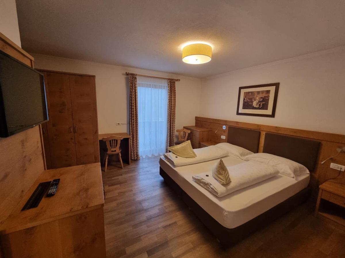Hotel Mirabel Сан-Виджилио-ди-Мареббе Экстерьер фото