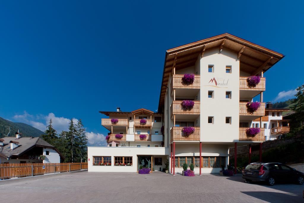 Hotel Mirabel Сан-Виджилио-ди-Мареббе Экстерьер фото