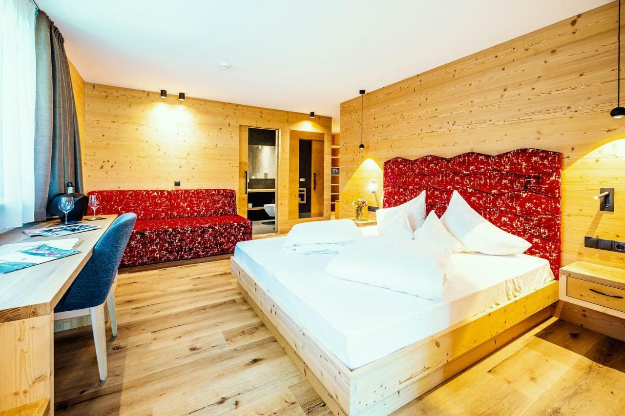 Hotel Mirabel Сан-Виджилио-ди-Мареббе Экстерьер фото